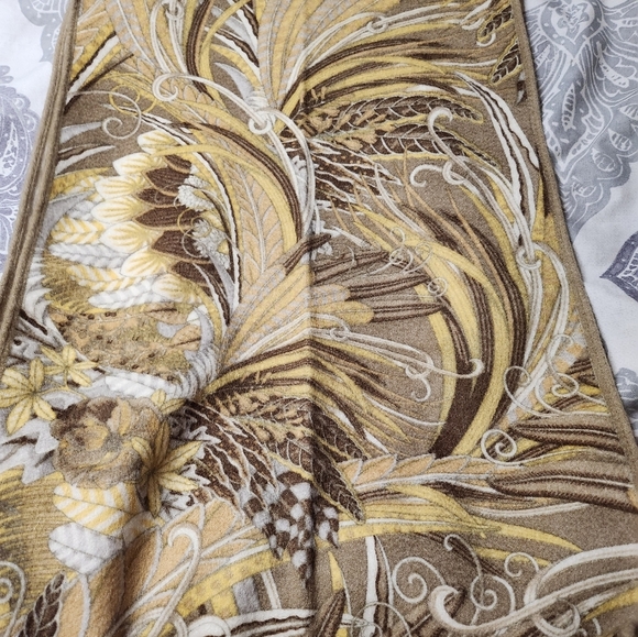 Salvatore Ferragamo Cashmere scarf made in Italy - Picture 9 of 13